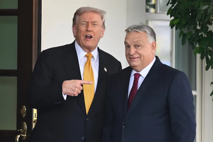 Trump Orban'ın Başını Yedi