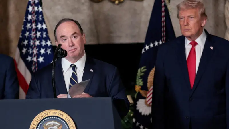 Trump yönetiminin ABD Donanması Sekreteri görevden ayrıldı