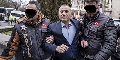 Tutuklanan Vali'ye Diyanet Vakfı İyilik Ödülü Vermiş