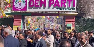 Van'da seçimi kazanan Abdullah Zeydan'ın memnu hakları geri alındı