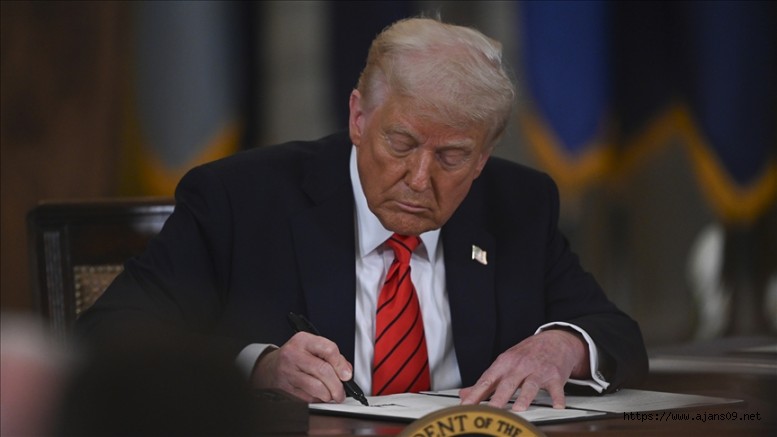 Trump, 12 ülkeden ABD’ye seyahati yasakladı