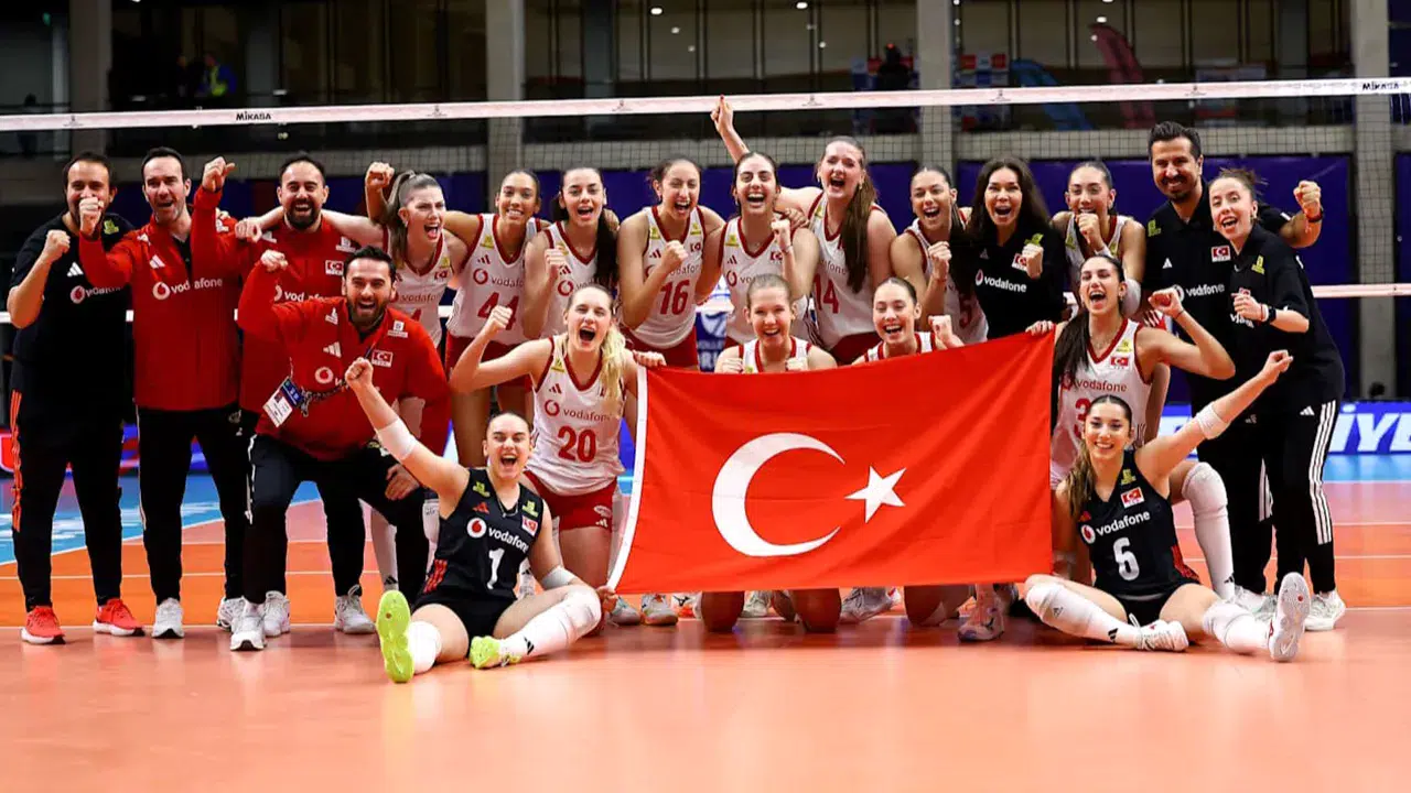 U17 Kadınlar Voleybol Dünya Şampiyonası'nda finale yükseldik