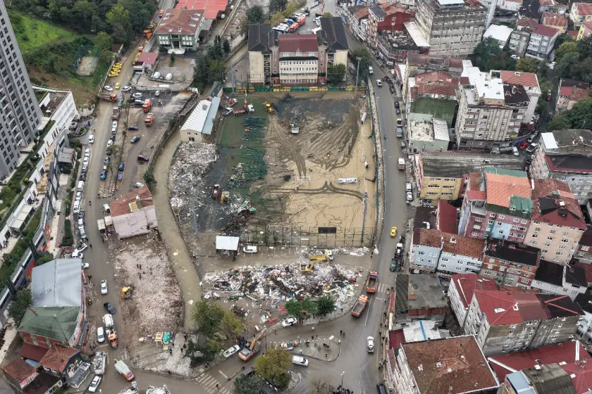 Yeni Parti'den Kurum'a Ayazağa yanıtı: ÇED olumlu kararını, ruhsatı veren sensin