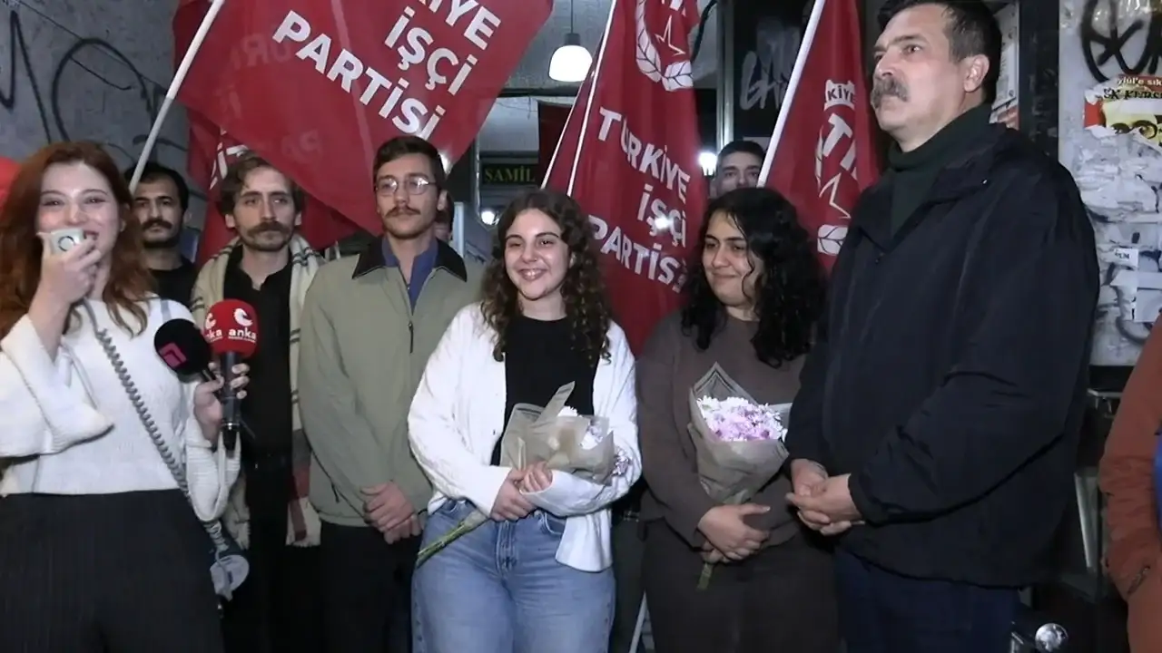 Bakan Tekin'i protesto ettiği için tutuklanan Nevin Tekin ve Nehir Dizdar tahliye edildi