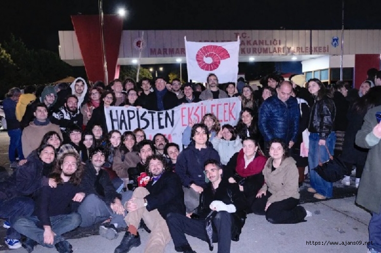 Berkay Gezgin ve 101 Öğrenci Özgürlüğüne Kavuştu