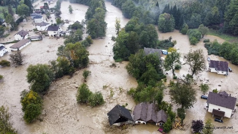 Bosna Hersek’te Selde 21 Kişi Hayatını Kaybetti