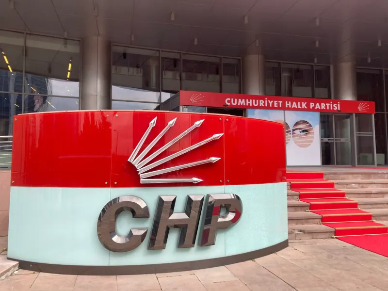 CHP 3 Kumpascıyı İhraç Ediyor