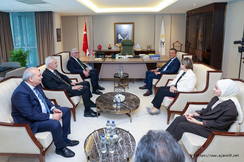 CHP Genel Başkanı Özgür Özel, İYİ Parti Genel Başkanı Müsavat Dervişoğlu’nu Ziyaret Etti