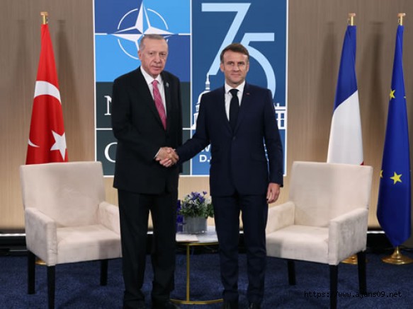 Cumhurbaşkanı Erdoğan, Macron ve Zelensky  ile görüştü