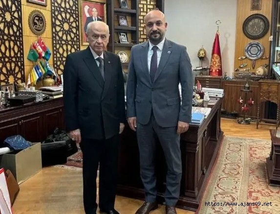 Dün Bahçeli'yi ziyaret etmişti, bugün istifa etti!