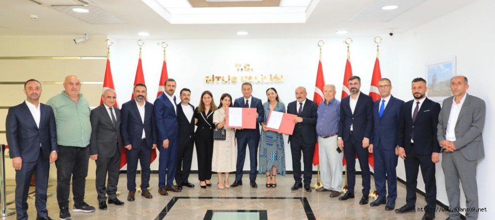 DÜNYA İNSANİ DAYANIŞMA DERNEĞİ 11. KÖY OKULUNUN TEMELİNİ ATTI