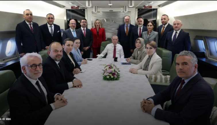 Erdoğan, Kazakistan dönüşü uçakta gazetecilerin sorularını yanıtladı