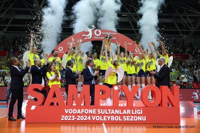Fenerbahçe Opet, üst üste ikinci kez şampiyon oldu