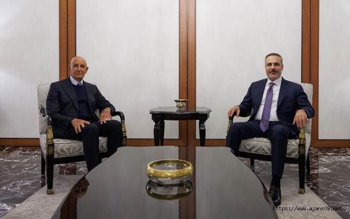 Hakan Fidan ile Tom Barrack görüştü
