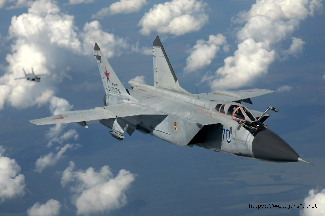 İşgal altındaki Kırım'a yapılan hava saldırısında işgalcilere ait iki MiG-31 uçağı imha edildi