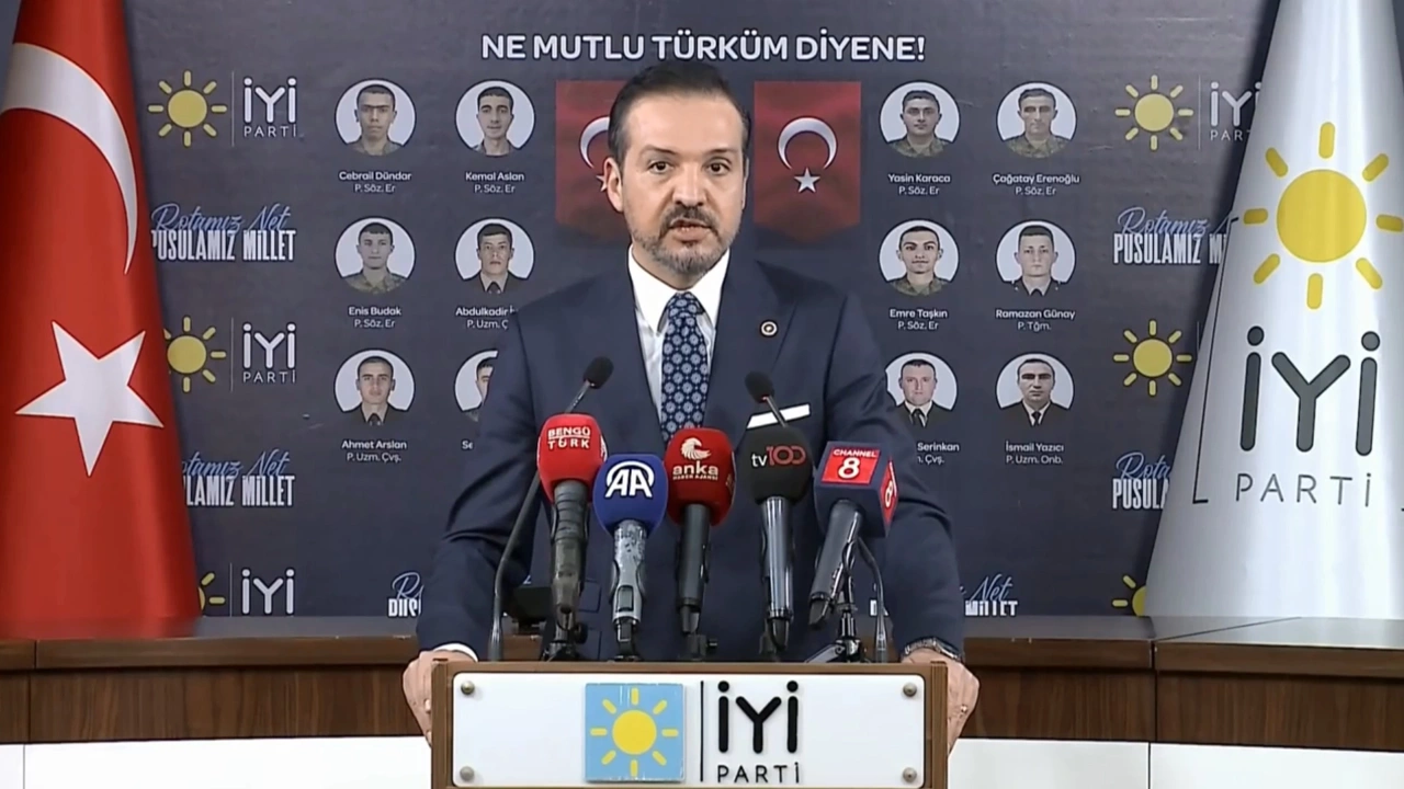 İYİ Partide Şok İstifa....