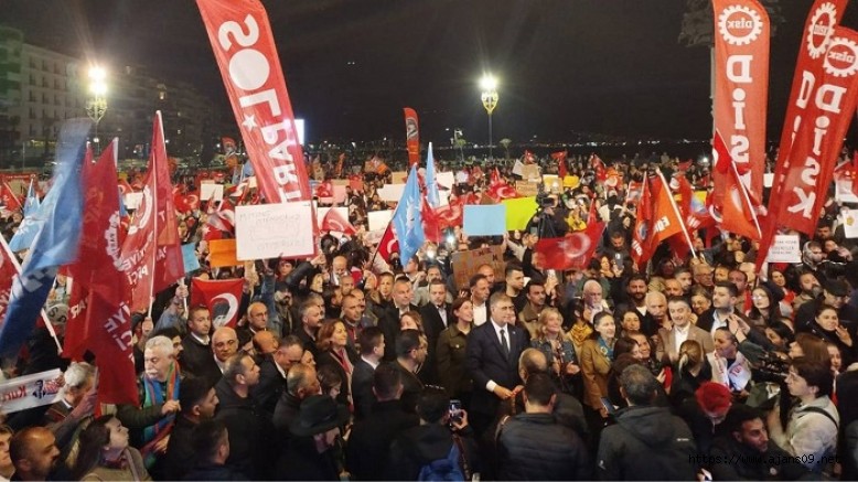 İzmir'de İmamoğluna Destek çığ gibi büyüyor