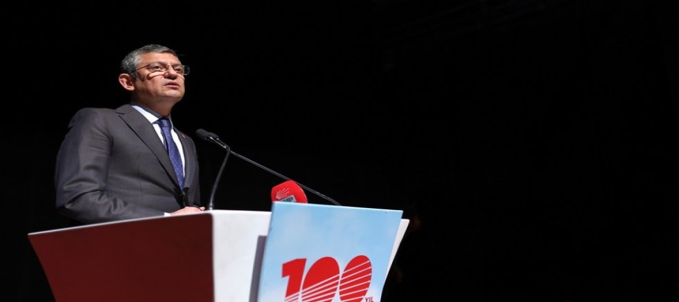 Özgür Özel Türkiye Belediyeler Birliği başkan adayını açıkladı...