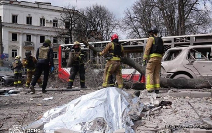Rusya Ukraynada Sivil Hedeefleri Vurdu. 21 Ölü var