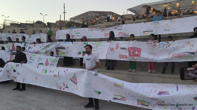 Şanlıurfa’da Gazze için 1 kilometrelik çizim!