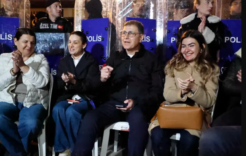 Tugay’dan Meslek Fabrikası önünde kararlılık mesajı