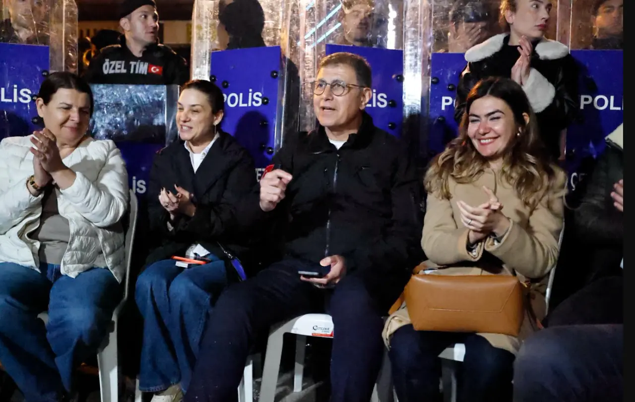 Tugay’dan Meslek Fabrikası önünde kararlılık mesajı