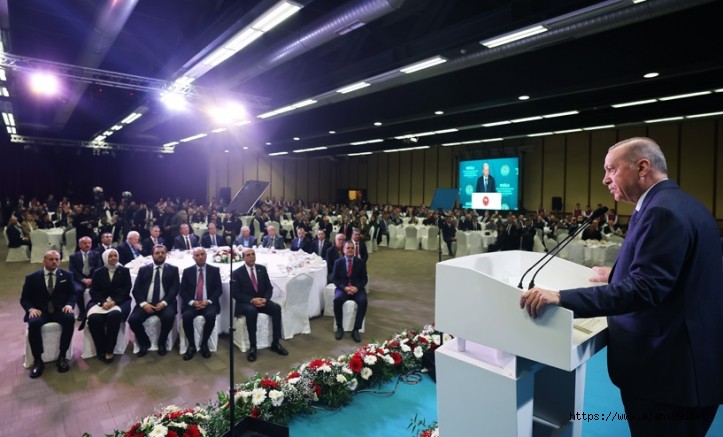 Yeni anayasa Türkiye için lüks değil, çok geç kalmış bir ihtiyaçtır
