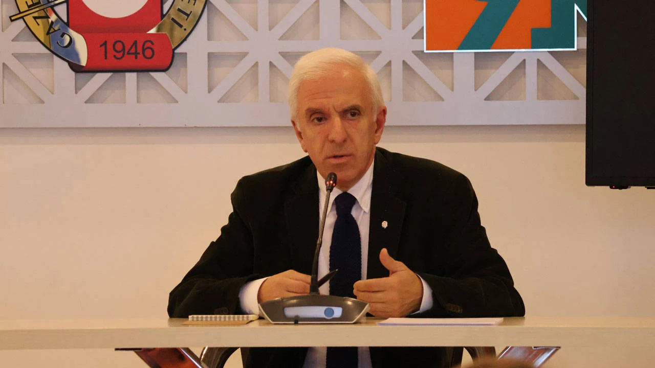 Zafer Arapkirli’ye, ‘gazetecilere uygulanmayacak’ denen dezenformasyon yasasından 2 yıl 6 ay hapis!